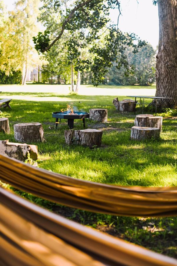 Glamping Mella Muiza Hotel Jūrkalne Екстериор снимка